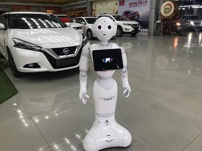 智能机器人进军汽车销售 是机遇还是挑战？